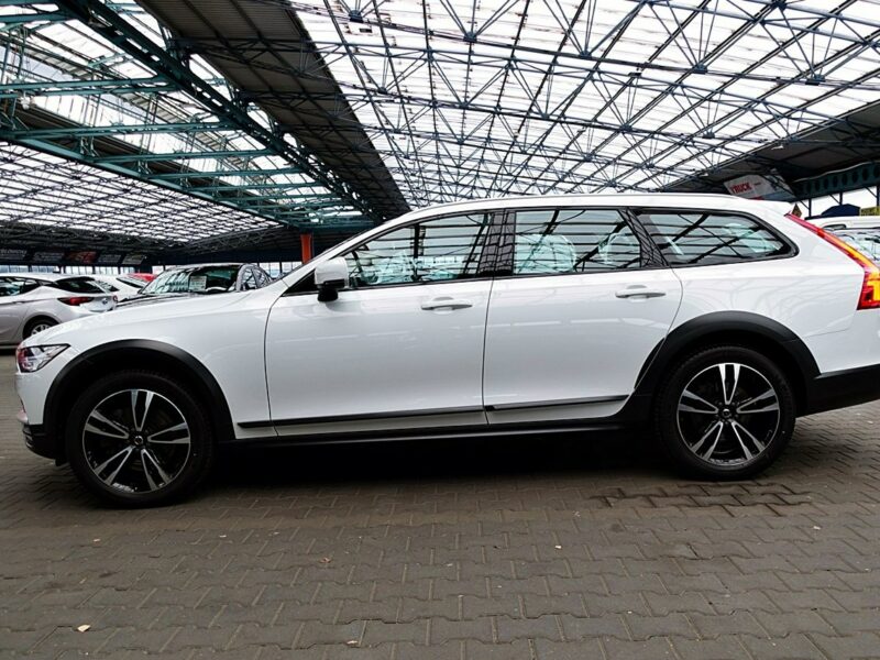 Volvo V90 Cross Country HARMAN/kardon MASAŻE 3Lata GWAR I-wł Kraj Bezwypad D5 235KM 4x4 FV23%