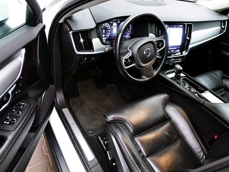 Volvo V90 Cross Country HARMAN/kardon MASAŻE 3Lata GWAR I-wł Kraj Bezwypad D5 235KM 4x4 FV23%