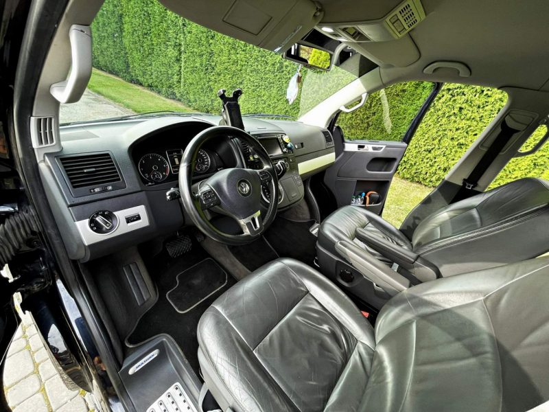 Volkswagen Multivan TDI 180KM Highline Webasto Navi El. Drzwi Pod. Fotele