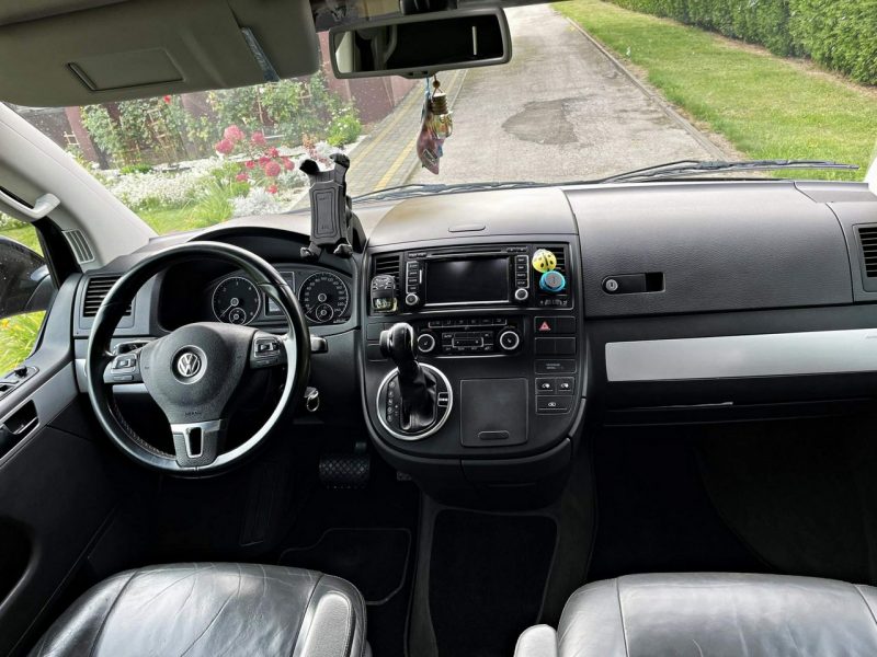 Volkswagen Multivan TDI 180KM Highline Webasto Navi El. Drzwi Pod. Fotele