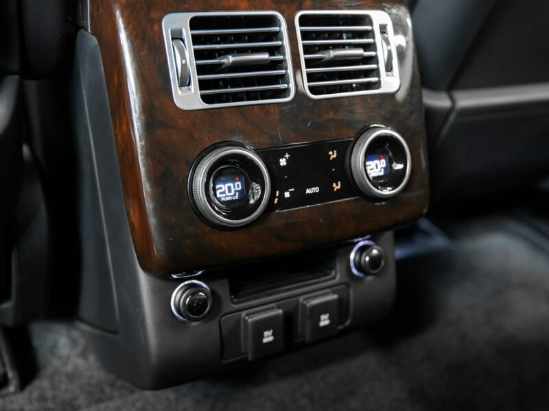 Land Rover Range Rover 4.4 SDV8 Vogue. TV. Drive Pro. 22 cale. Krajowy. Jak nowy. IV (2012-2021)