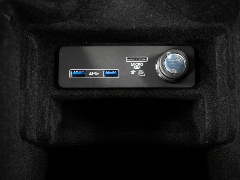 Land Rover Range Rover 4.4 SDV8 Vogue. TV. Drive Pro. 22 cale. Krajowy. Jak nowy. IV (2012-2021)