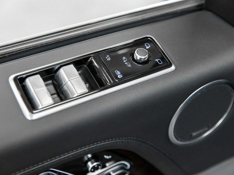Land Rover Range Rover 4.4 SDV8 Vogue. TV. Drive Pro. 22 cale. Krajowy. Jak nowy. IV (2012-2021)