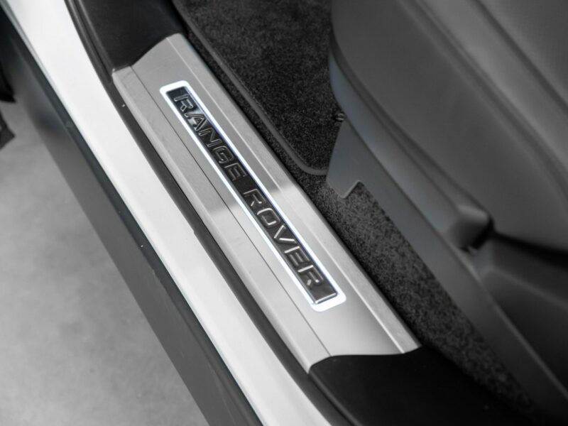 Land Rover Range Rover 4.4 SDV8 Vogue. TV. Drive Pro. 22 cale. Krajowy. Jak nowy. IV (2012-2021)