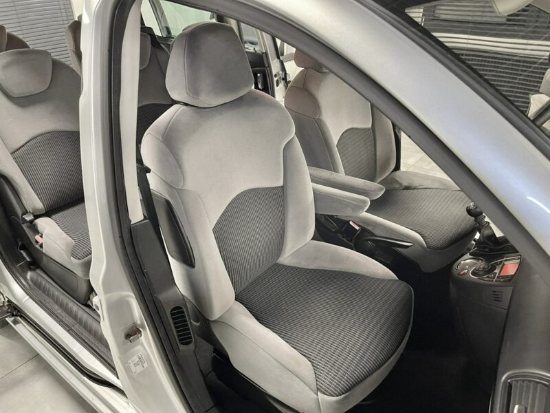 Citroen C8 2.0 HDI 136KM*Face Lift*EXCLUSIVE*Spryskiwacze*Kapitan*8 os*Z NIEMIEC
