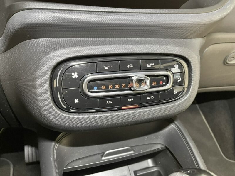 Smart Fortwo EQ 60kW*Lift*Automat*Tempomat*Bluetooth*Klima*ALU*Elektryk*F-VAT 23% III (2014-)