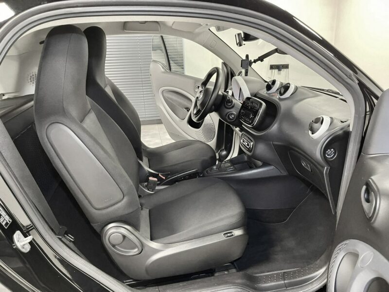 Smart Fortwo EQ 60kW*Lift*Automat*Tempomat*Bluetooth*Klima*ALU*Elektryk*F-VAT 23% III (2014-)