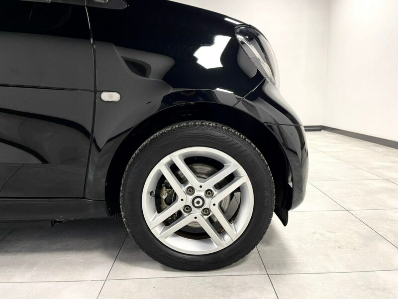 Smart Fortwo EQ 60kW*Lift*Automat*Tempomat*Bluetooth*Klima*ALU*Elektryk*F-VAT 23% III (2014-)
