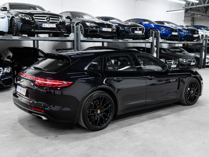 Porsche Panamera 4 Sport Turismo. Sport Chrono. Burmester High End. Panorama. FV23%.