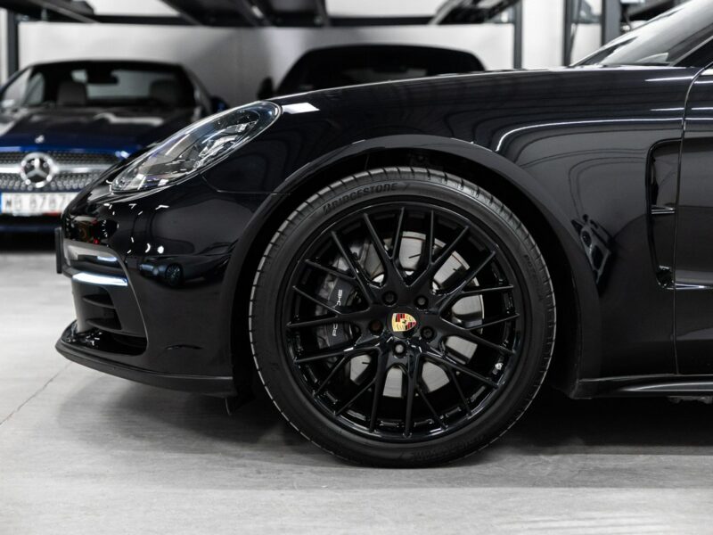 Porsche Panamera 4 Sport Turismo. Sport Chrono. Burmester High End. Panorama. FV23%.