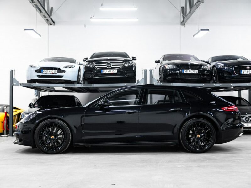 Porsche Panamera 4 Sport Turismo. Sport Chrono. Burmester High End. Panorama. FV23%.