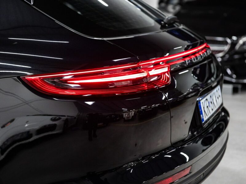 Porsche Panamera 4 Sport Turismo. Sport Chrono. Burmester High End. Panorama. FV23%.