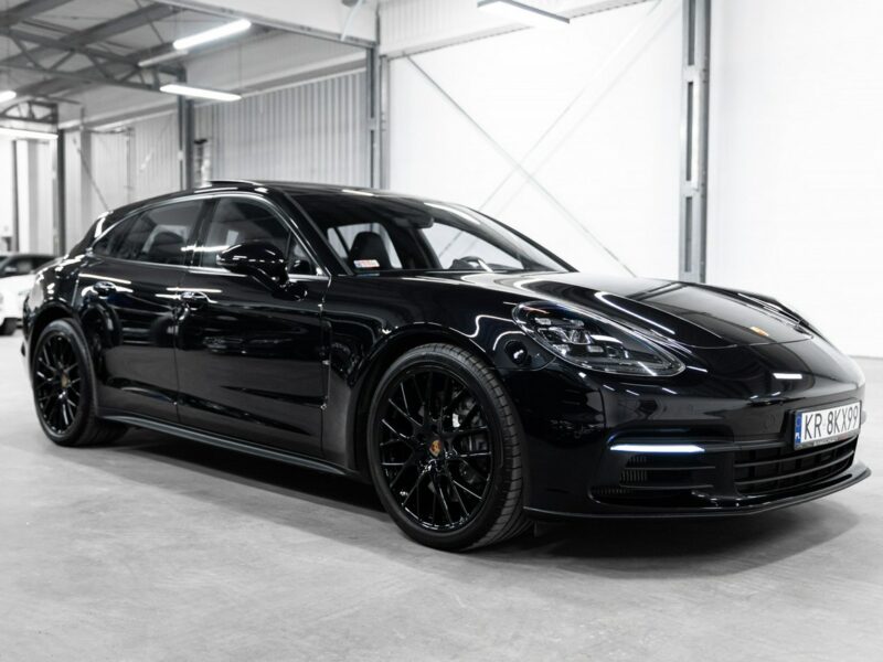 Porsche Panamera 4 Sport Turismo. Sport Chrono. Burmester High End. Panorama. FV23%.