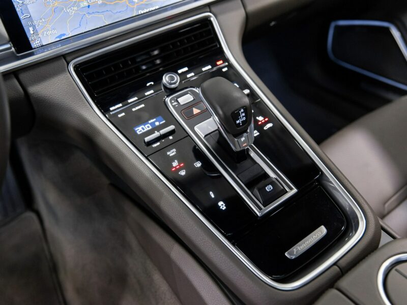 Porsche Panamera 4 Sport Turismo. Sport Chrono. Burmester High End. Panorama. FV23%.