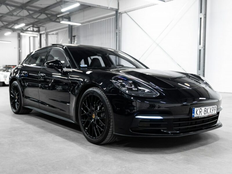 Porsche Panamera 4 Sport Turismo. Sport Chrono. Burmester High End. Panorama. FV23%.