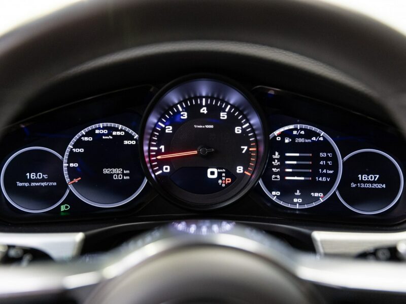 Porsche Panamera 4 Sport Turismo. Sport Chrono. Burmester High End. Panorama. FV23%.