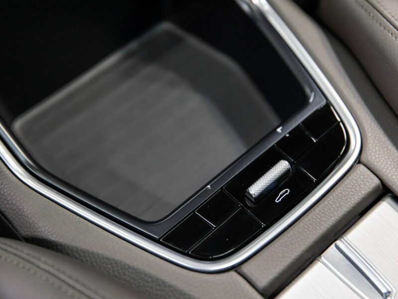 Porsche Panamera 4 Sport Turismo. Sport Chrono. Burmester High End. Panorama. FV23%.