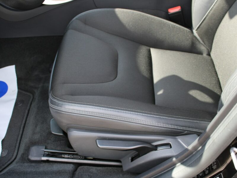 Volvo V60 Cross Country Momentum 190HP F-vat SalonPL Navi