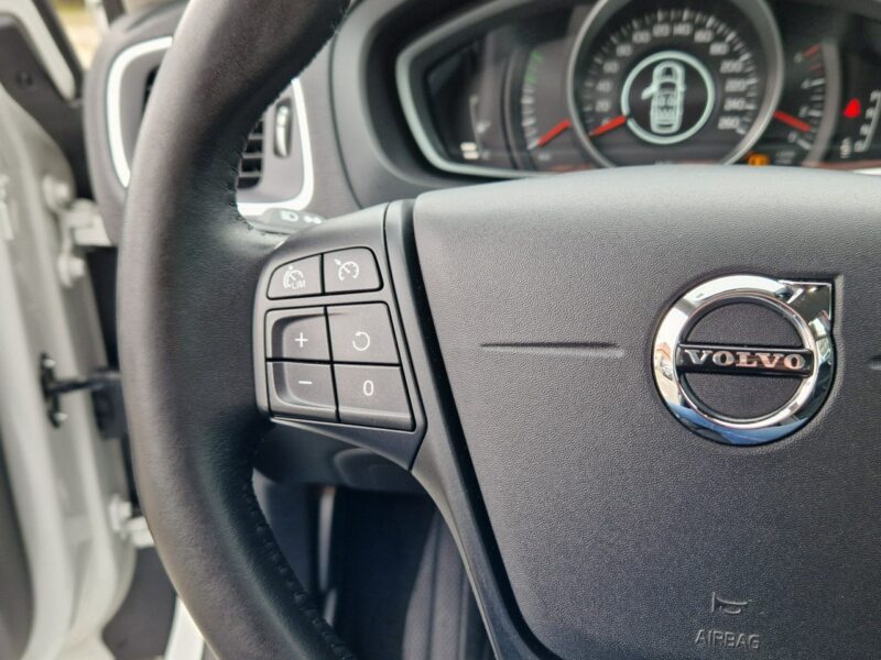 Volvo V40 *FILM*Automat*Business*FULL LED*Roczna Gwarancja Techniczna* II (2012-)