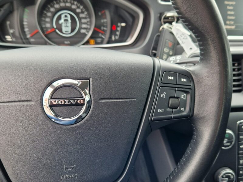 Volvo V40 *FILM*Automat*Business*FULL LED*Roczna Gwarancja Techniczna* II (2012-)