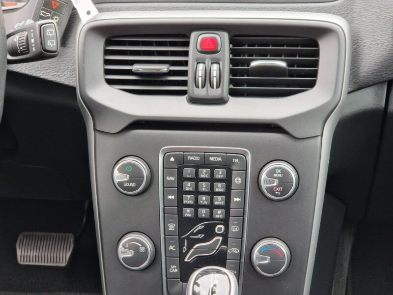 Volvo V40 *FILM*Automat*Business*FULL LED*Roczna Gwarancja Techniczna* II (2012-)