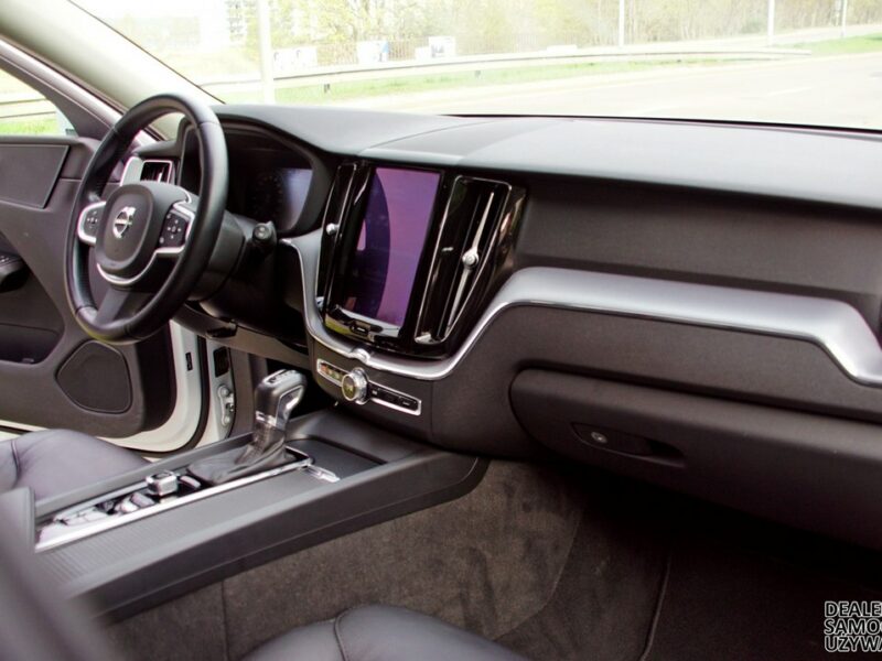 Volvo XC 60 T6 AWD 2020 Momentum - Raty Gwarancja Zamiana II (2017-)