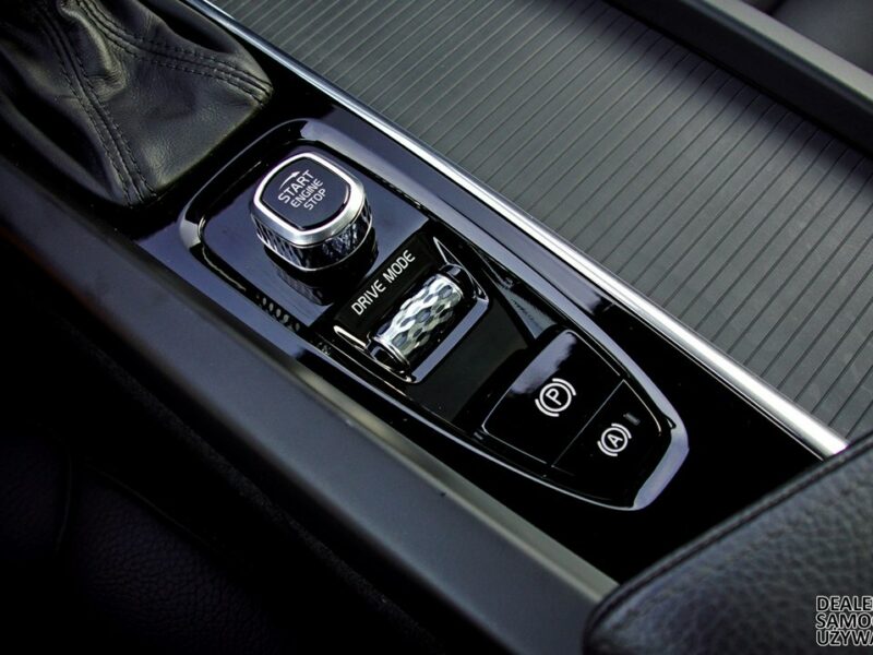 Volvo XC 60 T6 AWD 2020 Momentum - Raty Gwarancja Zamiana II (2017-)