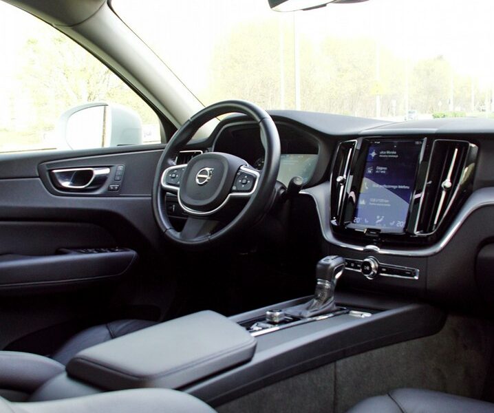 Volvo XC 60 T6 AWD 2020 Momentum - Raty Gwarancja Zamiana II (2017-)