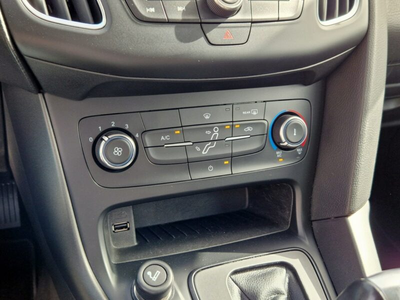 Ford Focus *Automat*Niski Przebieg*Dokumentacja Serwisowa*Roczna Gwarancja* Mk3 (2010-2018)