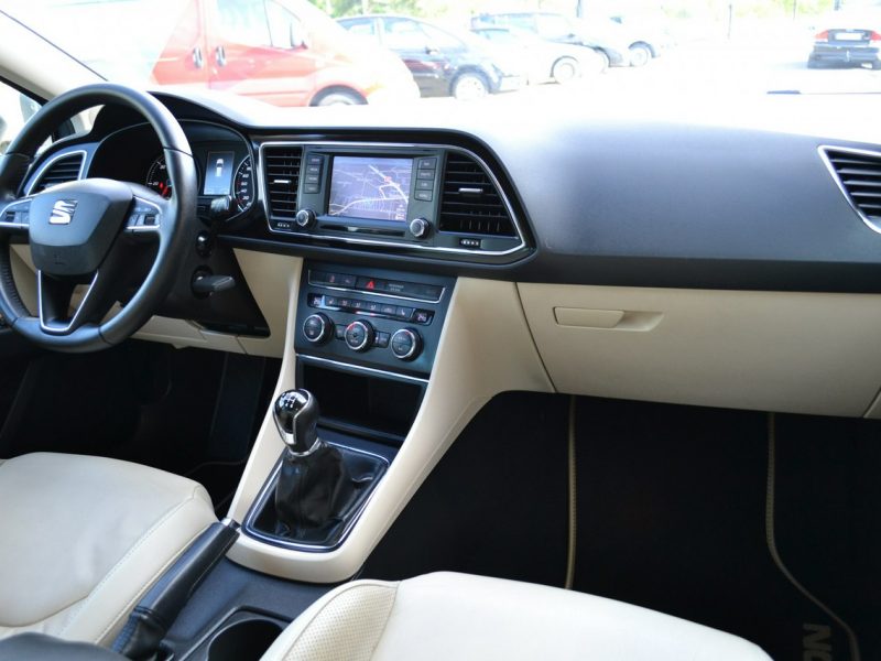 Seat Leon LED*Skórzana Tapicerka*Alufelgi*Podgrz. Fotele*Nawigacja III (2012-)