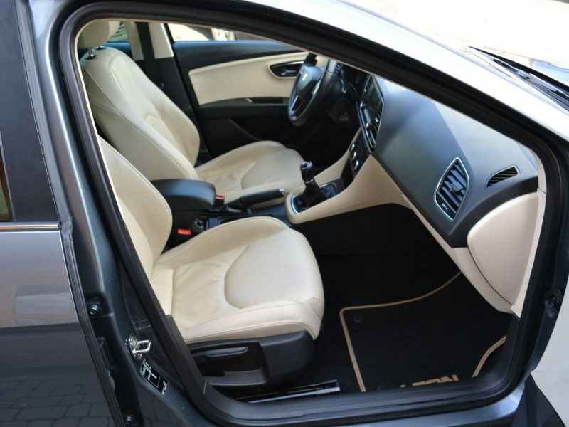 Seat Leon LED*Skórzana Tapicerka*Alufelgi*Podgrz. Fotele*Nawigacja III (2012-)
