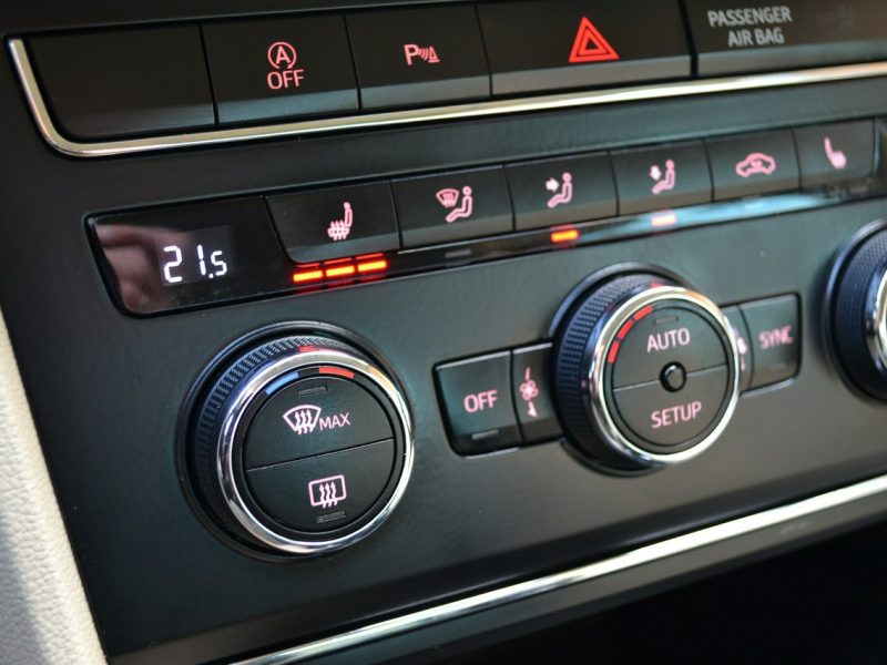 Seat Leon LED*Skórzana Tapicerka*Alufelgi*Podgrz. Fotele*Nawigacja III (2012-)