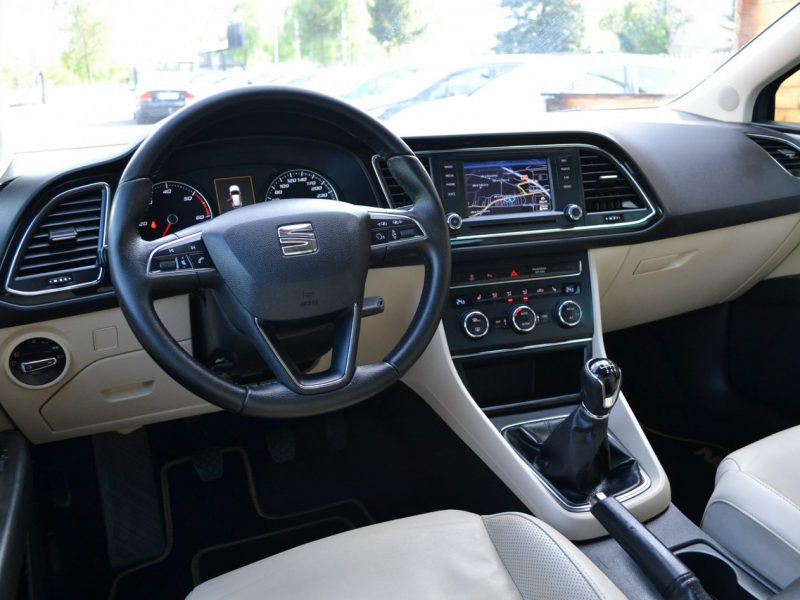 Seat Leon LED*Skórzana Tapicerka*Alufelgi*Podgrz. Fotele*Nawigacja III (2012-)