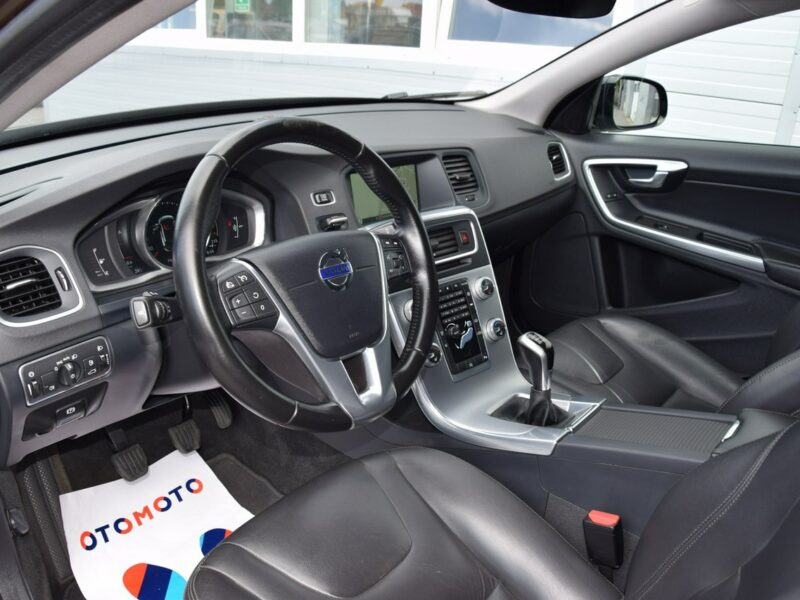 Volvo V60 Cross Country 2.0 D3 Summum 100% bezwypadkowy Serwis LED Skóra Navi EURO-5 Zamiana