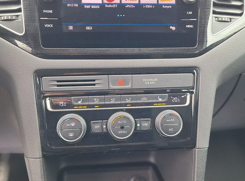 Volkswagen Golf Sportsvan automat LEDY xsenon highline masaz radar navi I (2014-)