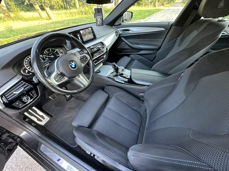 BMW 525 D M-Performance 231Koni Navi Kamera FullLed Alu19 Doinwestowana G30 (2017-)