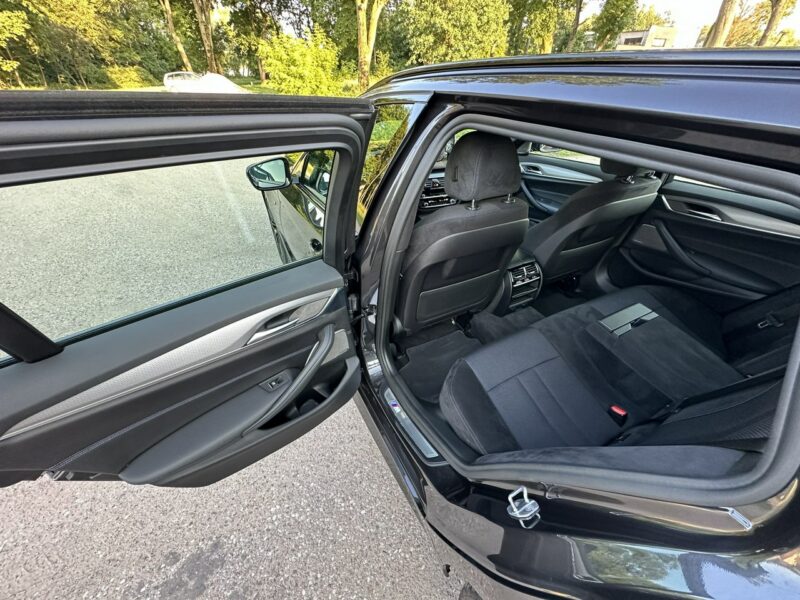 BMW 525 D M-Performance 231Koni Navi Kamera FullLed Alu19 Doinwestowana G30 (2017-)