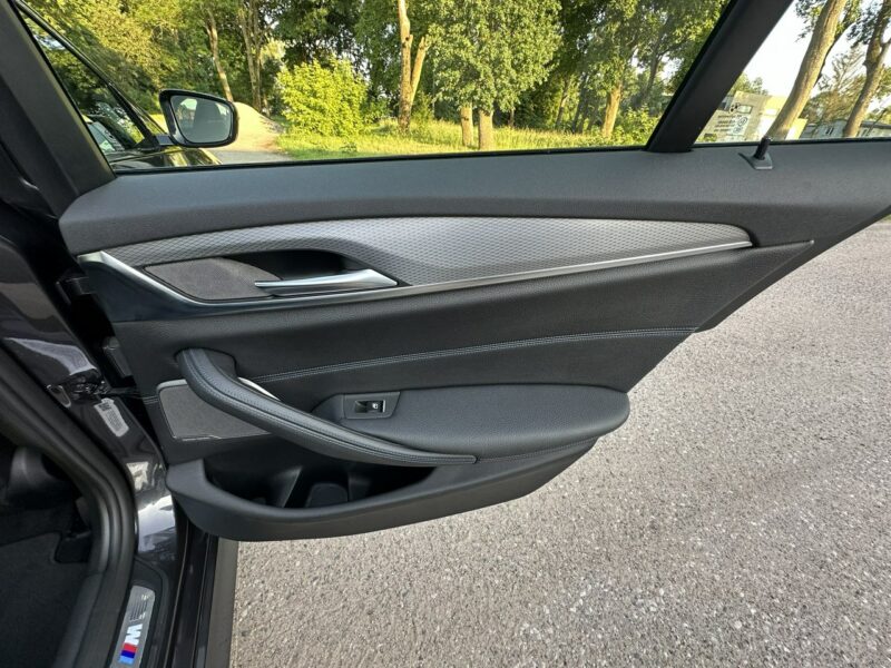 BMW 525 D M-Performance 231Koni Navi Kamera FullLed Alu19 Doinwestowana G30 (2017-)