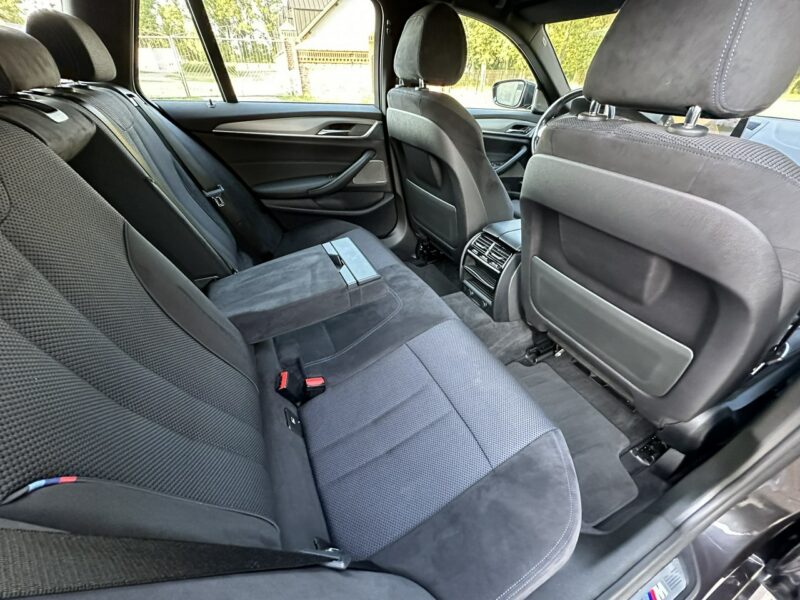 BMW 525 D M-Performance 231Koni Navi Kamera FullLed Alu19 Doinwestowana G30 (2017-)