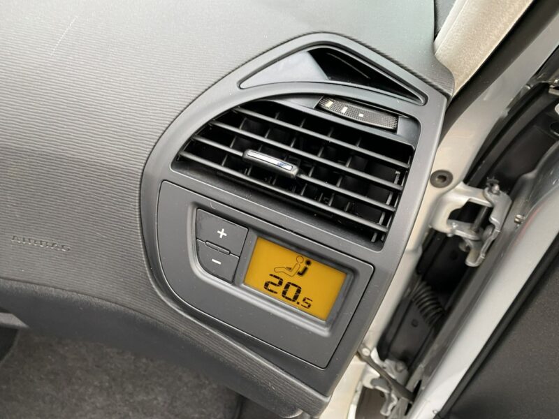 Citroen C4 Picasso Benzyna/Wersja po liftingu/LED dzienne/ESP/Klimatronik/Hak/2 kpl. kół I (2006-2013)