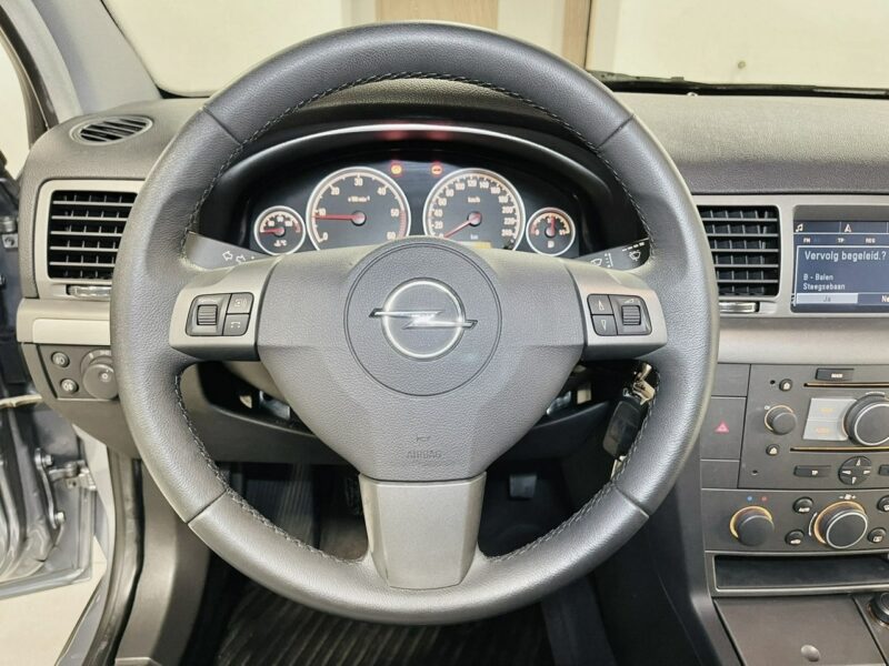 Opel Vectra 1.9 CDTi 100PS*COSMO PLUS Innovation*Navi*Skóry*Idealny Z Niemiec C (2002-2008)