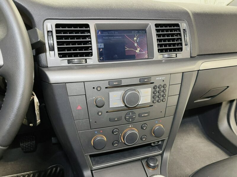 Opel Vectra 1.9 CDTi 100PS*COSMO PLUS Innovation*Navi*Skóry*Idealny Z Niemiec C (2002-2008)