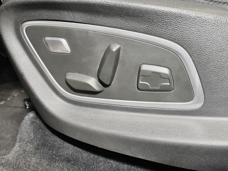 Renault Grand Scenic 1.6 DCi 160KM*INITIALE PARIS*BOSE*Komfortsitze*7-osób*KeyLess*AUTOMAT III (2016-2021)