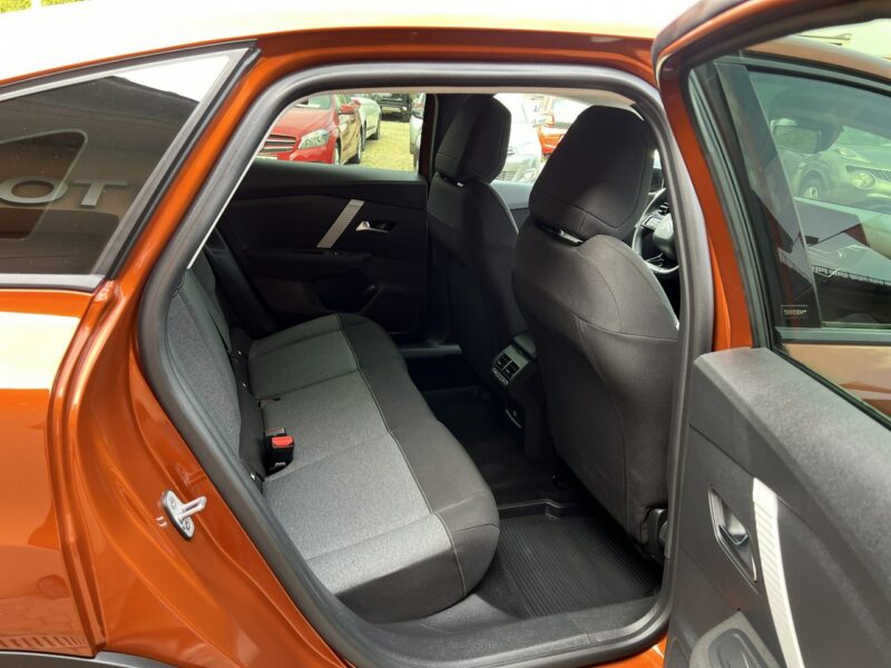 Citroen C4 1,2 130KM klimatronik Ledy Kamera Krajowy 1Właściciel III (2020-)