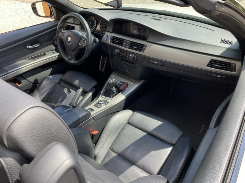 BMW 320 2.0 M Pakiet full opcja biała perła ledy bi xenon nawi alu 19 E90E91E92E93(2005-2012)