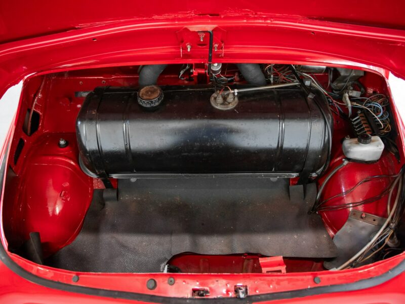 Fiat 500L Odrestaurowany. Zarejestrowany na zabytek.