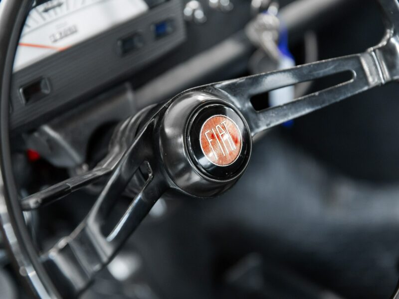 Fiat 500L Odrestaurowany. Zarejestrowany na zabytek.