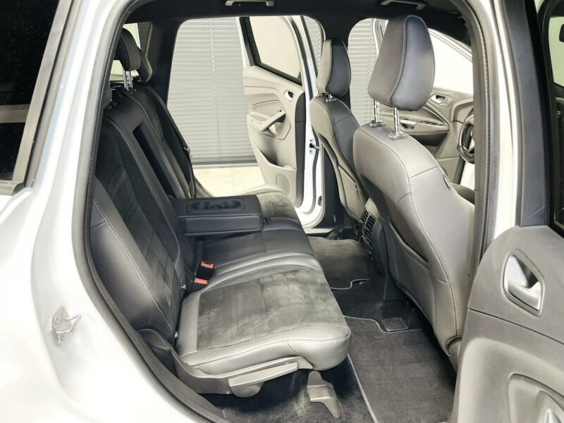Ford Kuga 1.5 TDCi 120PS ST-LINE+SYNC*Klimatronic*Black Piano*Full LED II (2012-)
