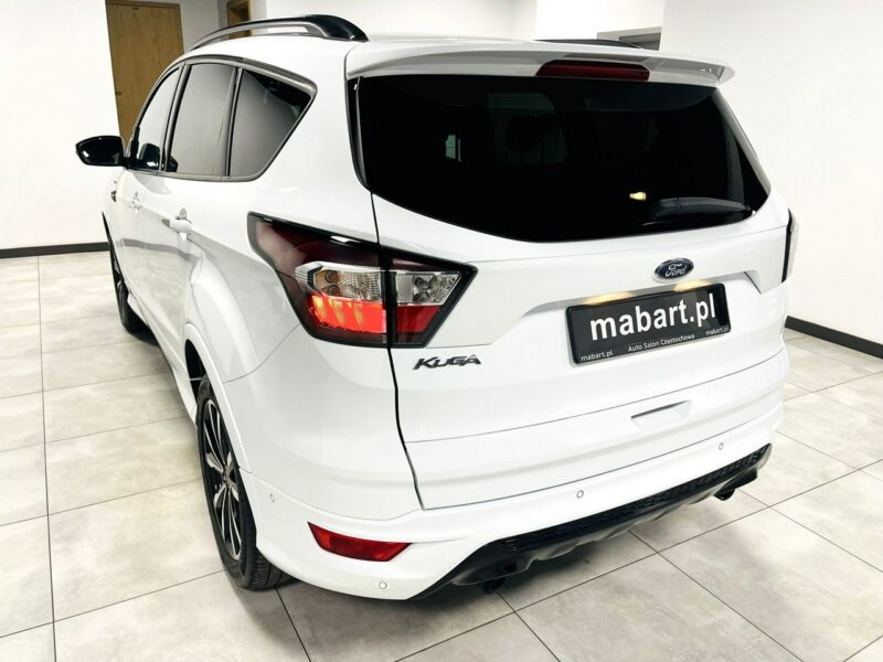 Ford Kuga 1.5 TDCi 120PS ST-LINE+SYNC*Klimatronic*Black Piano*Full LED II (2012-)