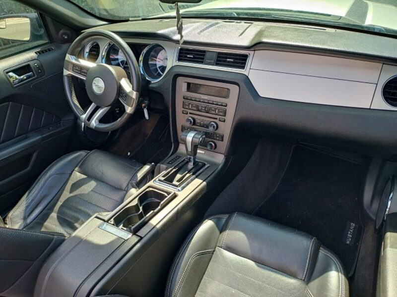 Ford Mustang Mały przebieg# Zadbany V (2005-2014)